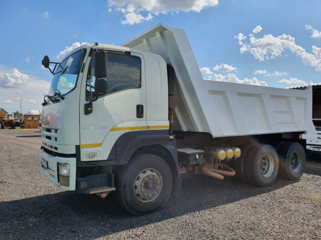 tipper 10 m3 hire2 Truck